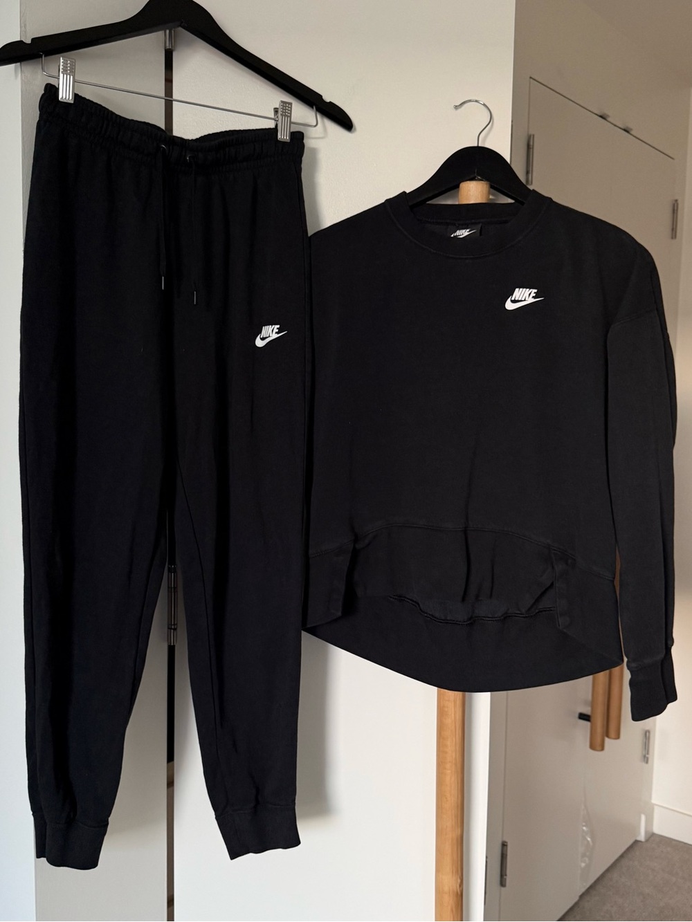 Nike Black Women's Crewneck Sweatshirt and Joggers Set